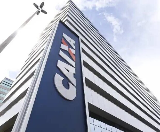 caixa_economica_federal0505202672-620x513