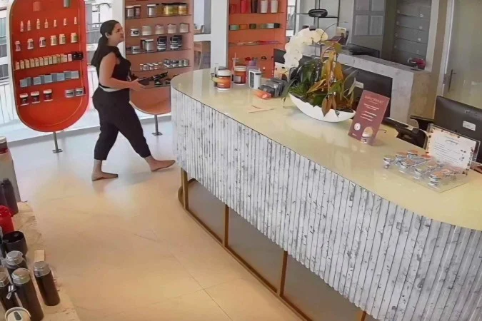 1_1000388212-58452236