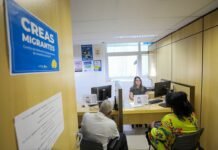 Creas Migrantes participa de ação social voltada para migrantes, refugiados e apátridas