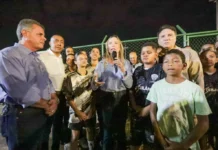 Arena de beach soccer e campo sintético em Ceilândia ganham iluminação pública