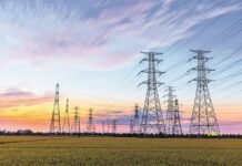 Convênio celebra o fortalecimento da fiscalização do setor elétrico no DF