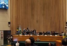 Distritais estudam mudança na lei para manutenção da presidência e da Mesa